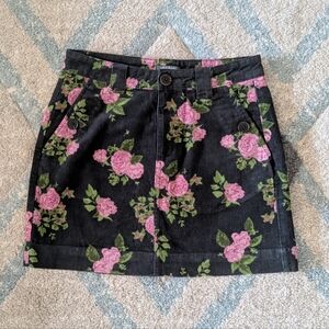 Wild Fable High Rise Black Floral Corduroy Mini Skirt, Size 00